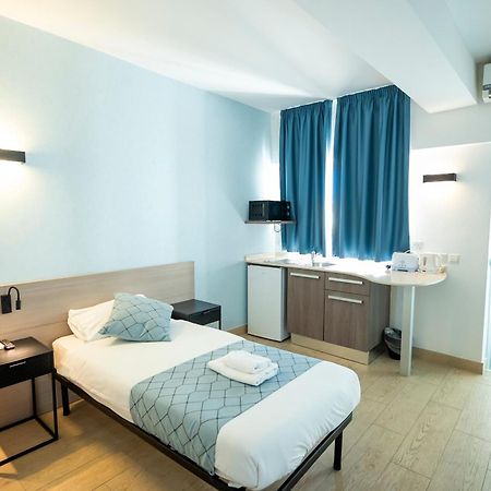 Day'S Inn Hotel And Residence Sliema Bagian luar foto