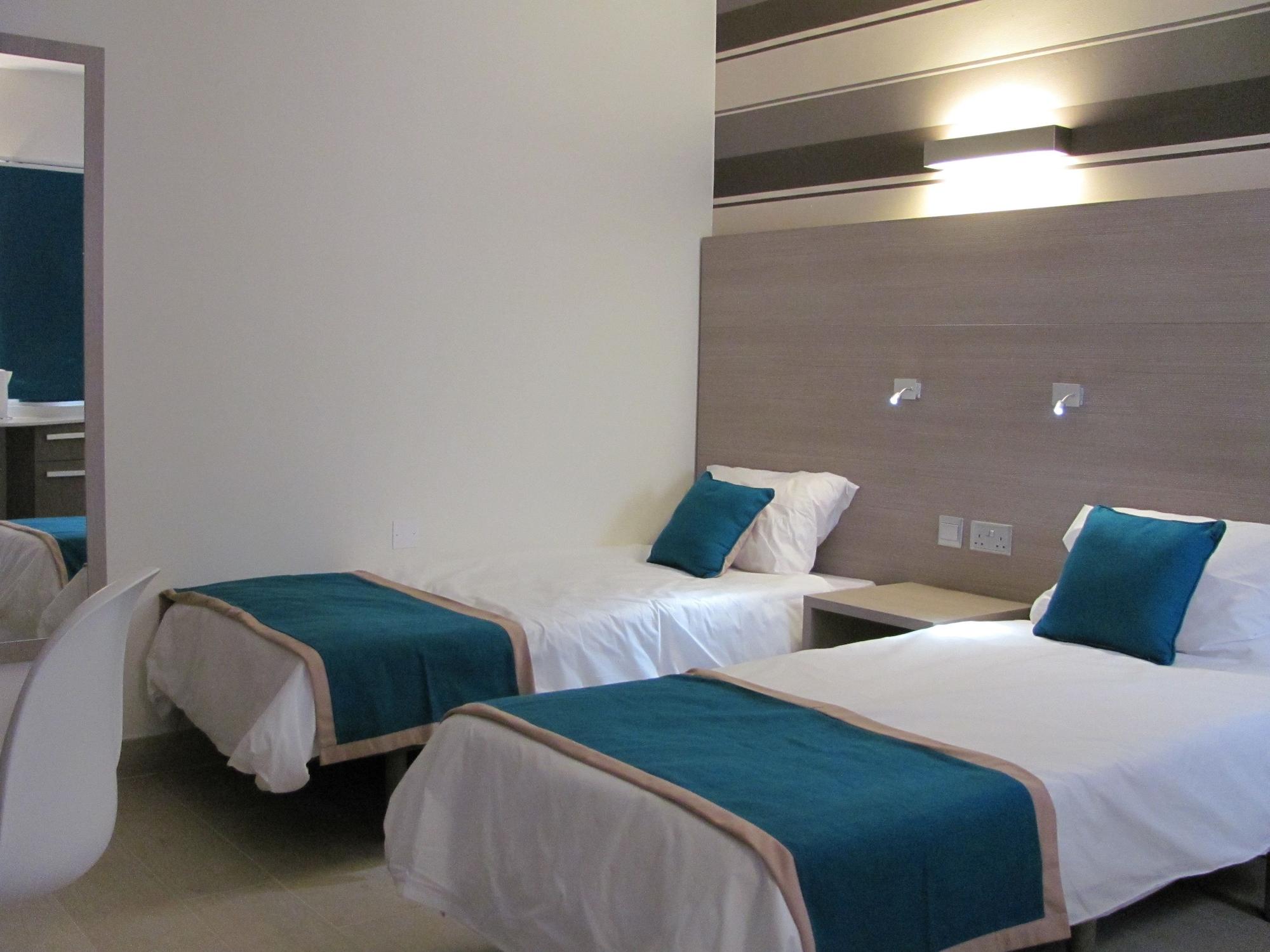 Day'S Inn Hotel And Residence Sliema Bagian luar foto