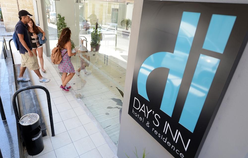 Day'S Inn Hotel And Residence Sliema Bagian luar foto