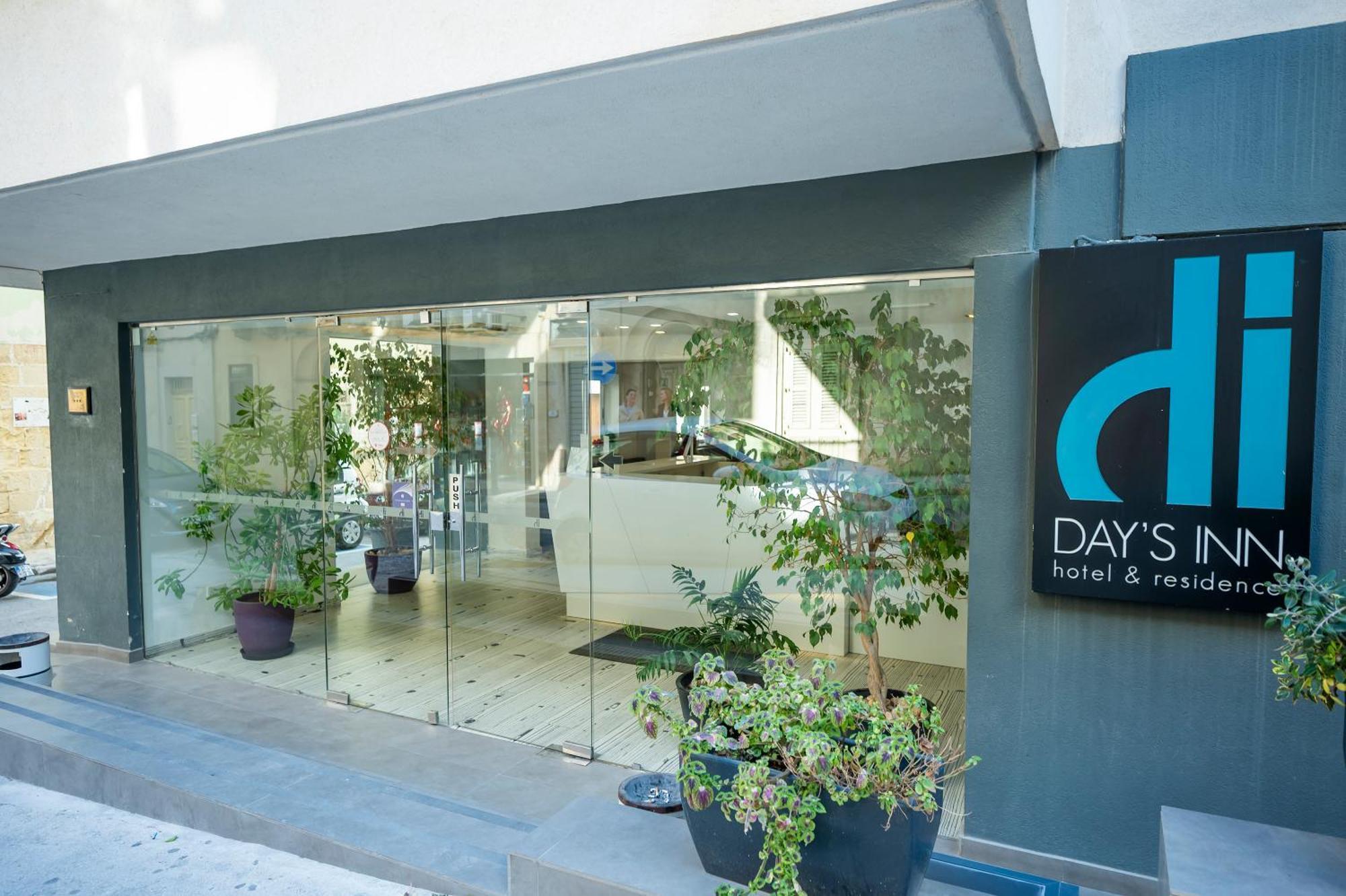 Day'S Inn Hotel And Residence Sliema Bagian luar foto