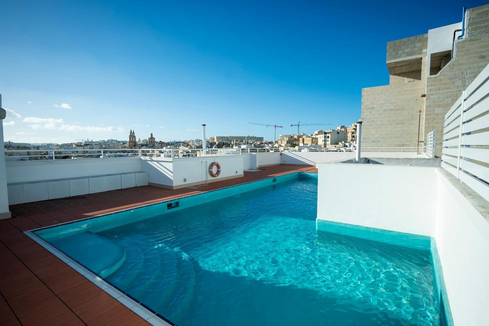Day'S Inn Hotel And Residence Sliema Bagian luar foto